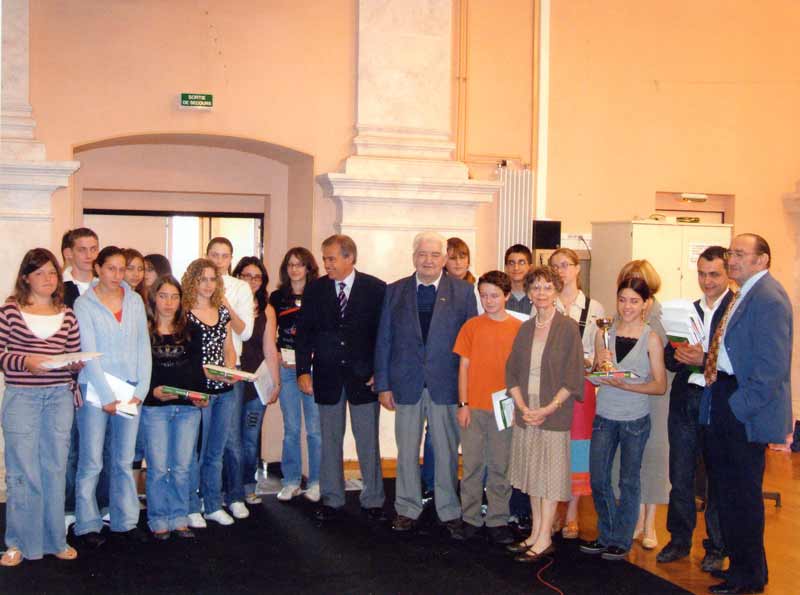 Mme Anny Malroux, Jean Coutouly, M. Valax  et Jean Régis participe à la remise des prix